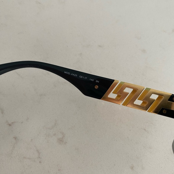 VERSACE 4420 Sunglasses ⭐️ - Picture 6 of 10